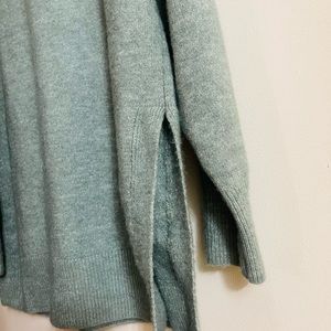 Green Long sleeves with slit at the side